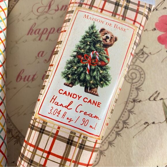 Maison de Base Hand Cream Set of 2 Holiday Scent Toasted Marshmallow Candy Cane - Picture 3 of 4